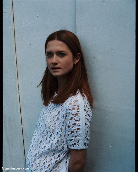 Bonnie Wright Celebrity Nude Pics Gallery. Bonnie Francesca Wright (born 17 February 1991) is an English actress and model Bonnie Wright Nude Celebrity Pictures. She is best known for playing the role of Ginny Weasley in the Harry Potter film series, based on the Harry Potter novel series by British author J Bonnie Wright Naked Celebritys.